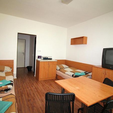 Hotelovy Dum Areal Острава Экстерьер фото